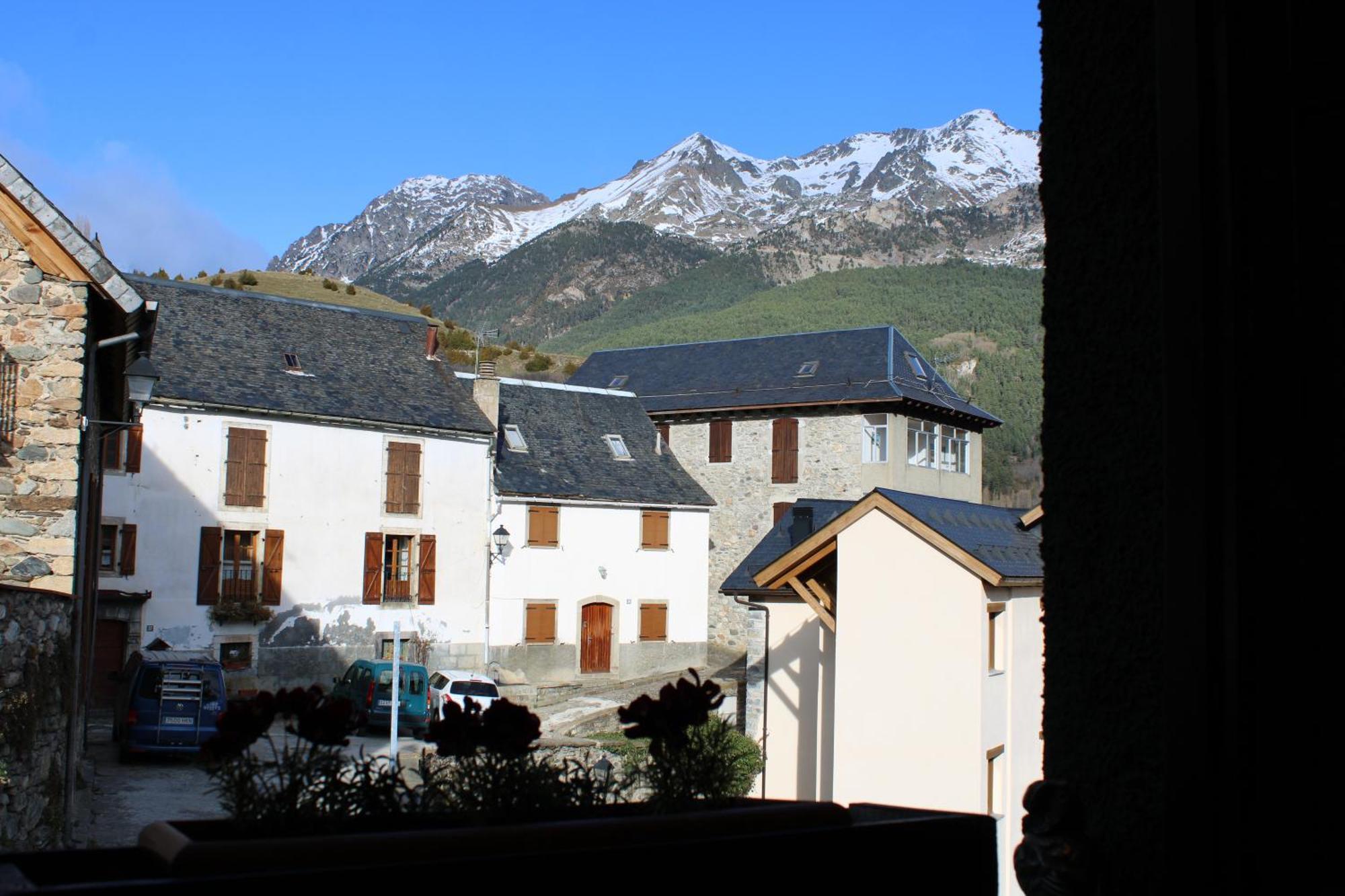 Villa El Balcon Del Garmo à Sallent de Gállego Extérieur photo